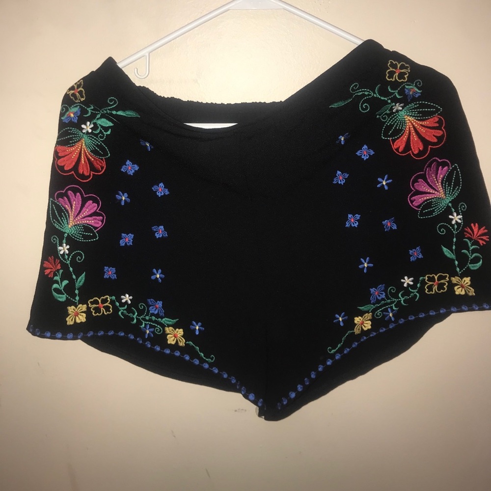Two piece set - Picture 2 of 2